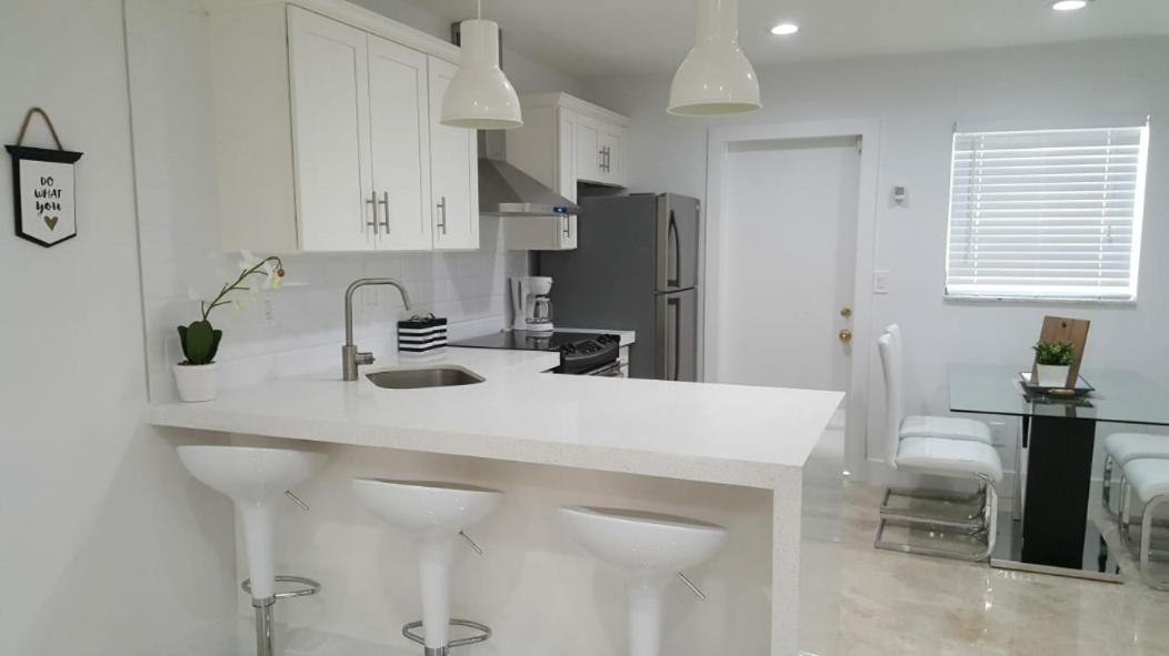 N61 Apartment Hollywood Luaran gambar
