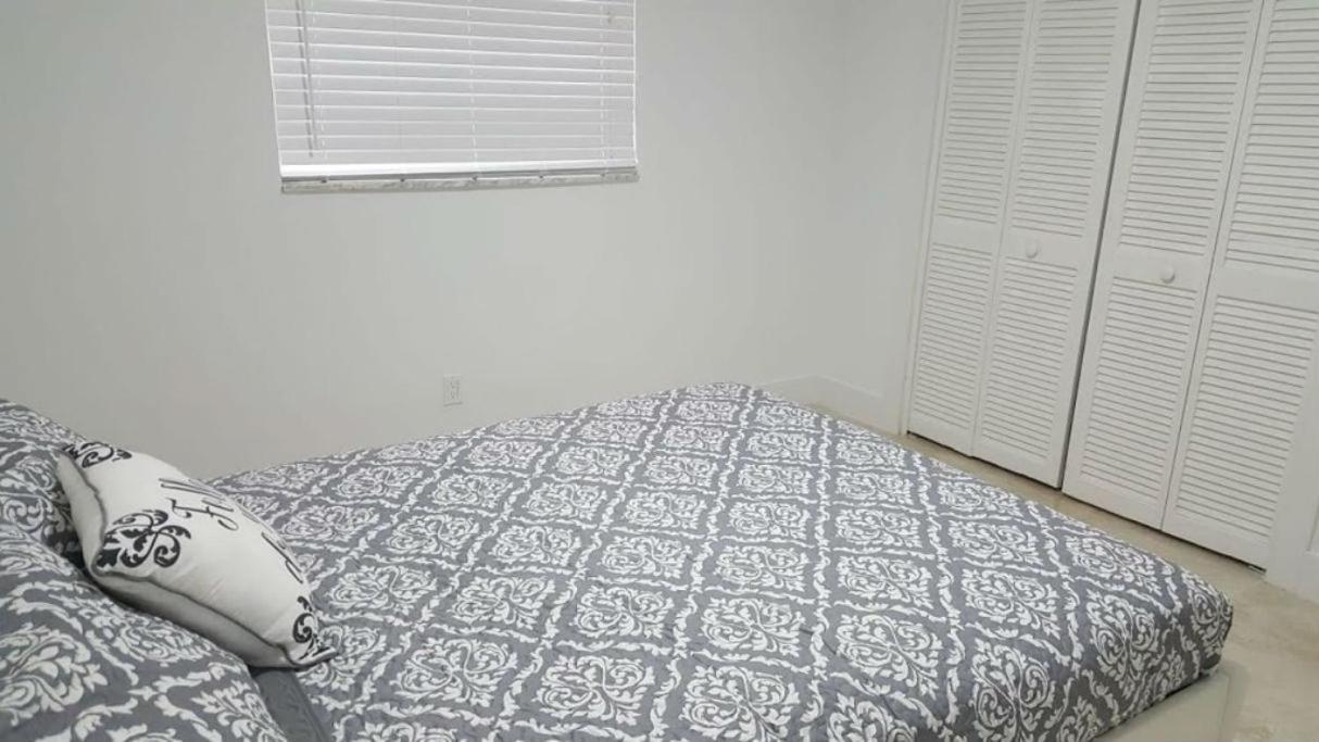 N61 Apartment Hollywood Luaran gambar