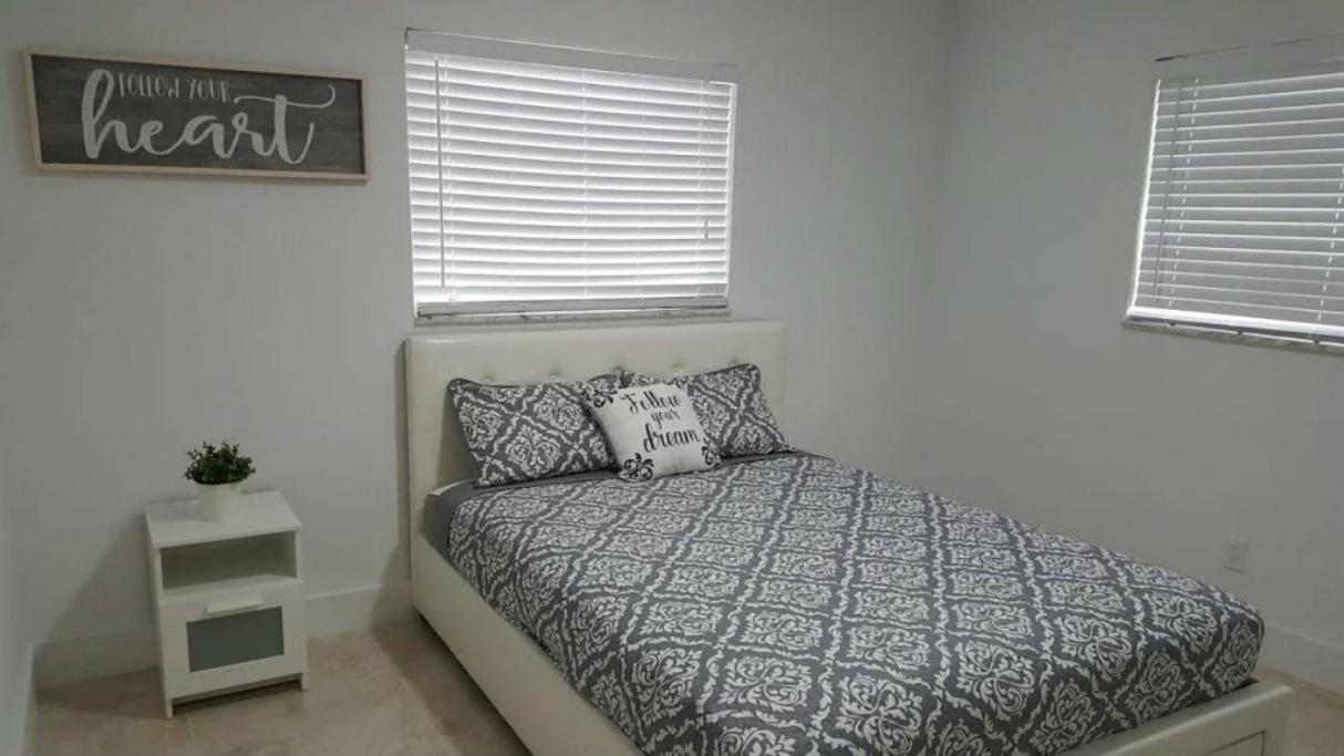 N61 Apartment Hollywood Luaran gambar