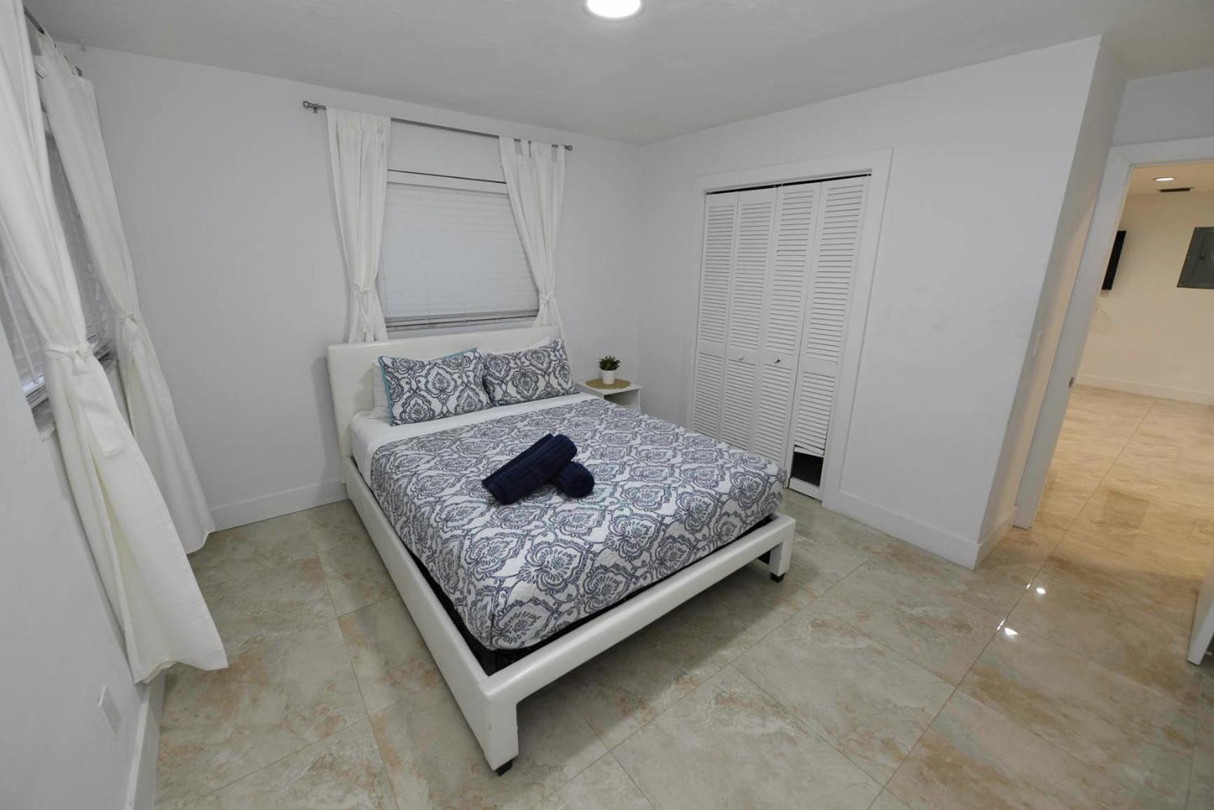 N61 Apartment Hollywood Luaran gambar
