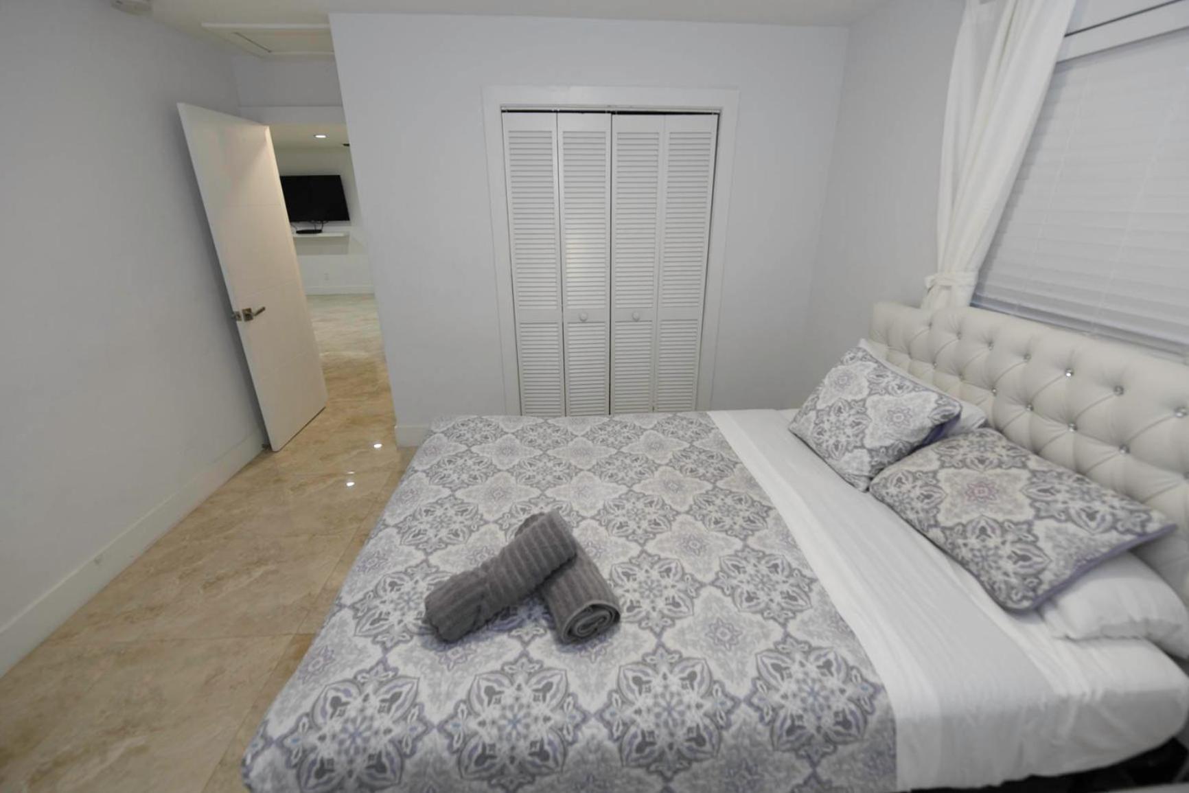 N61 Apartment Hollywood Luaran gambar
