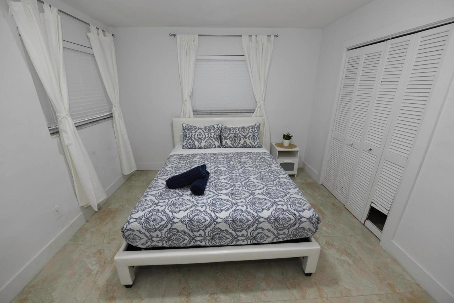 N61 Apartment Hollywood Luaran gambar