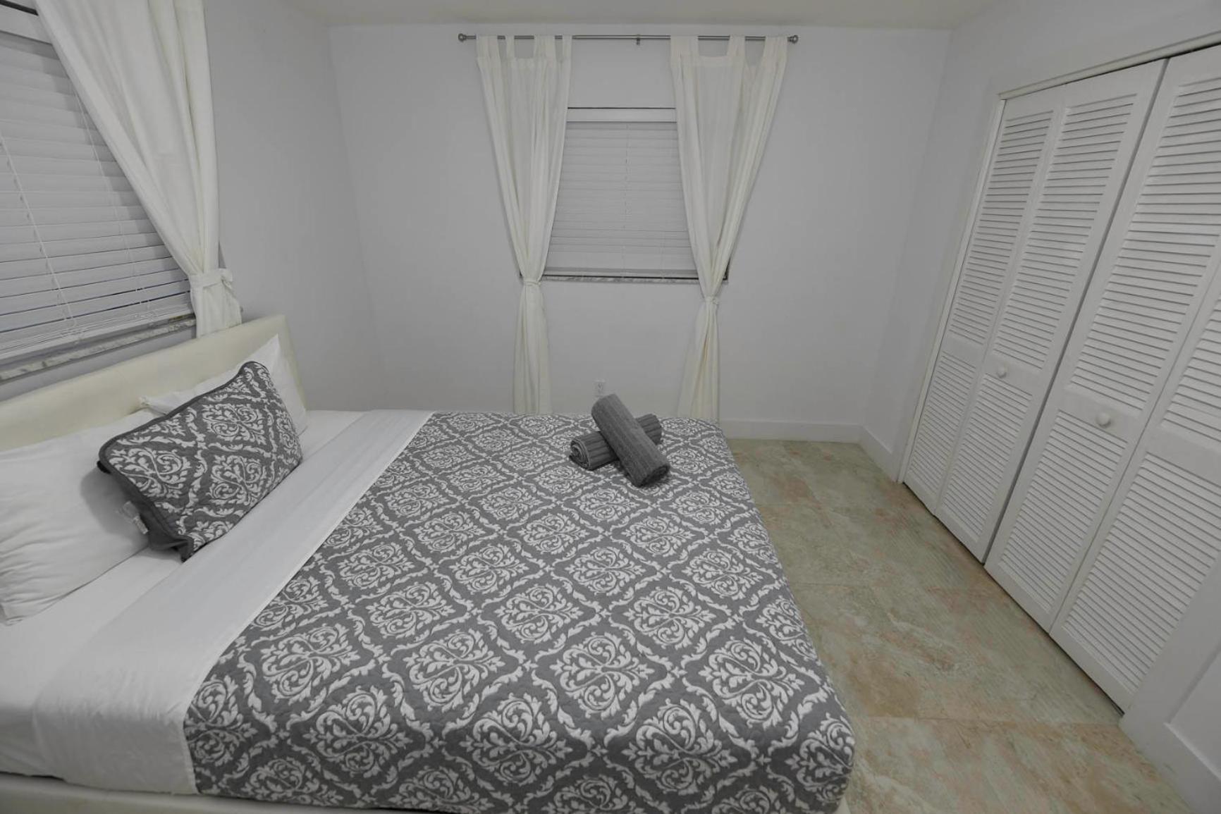 N61 Apartment Hollywood Luaran gambar