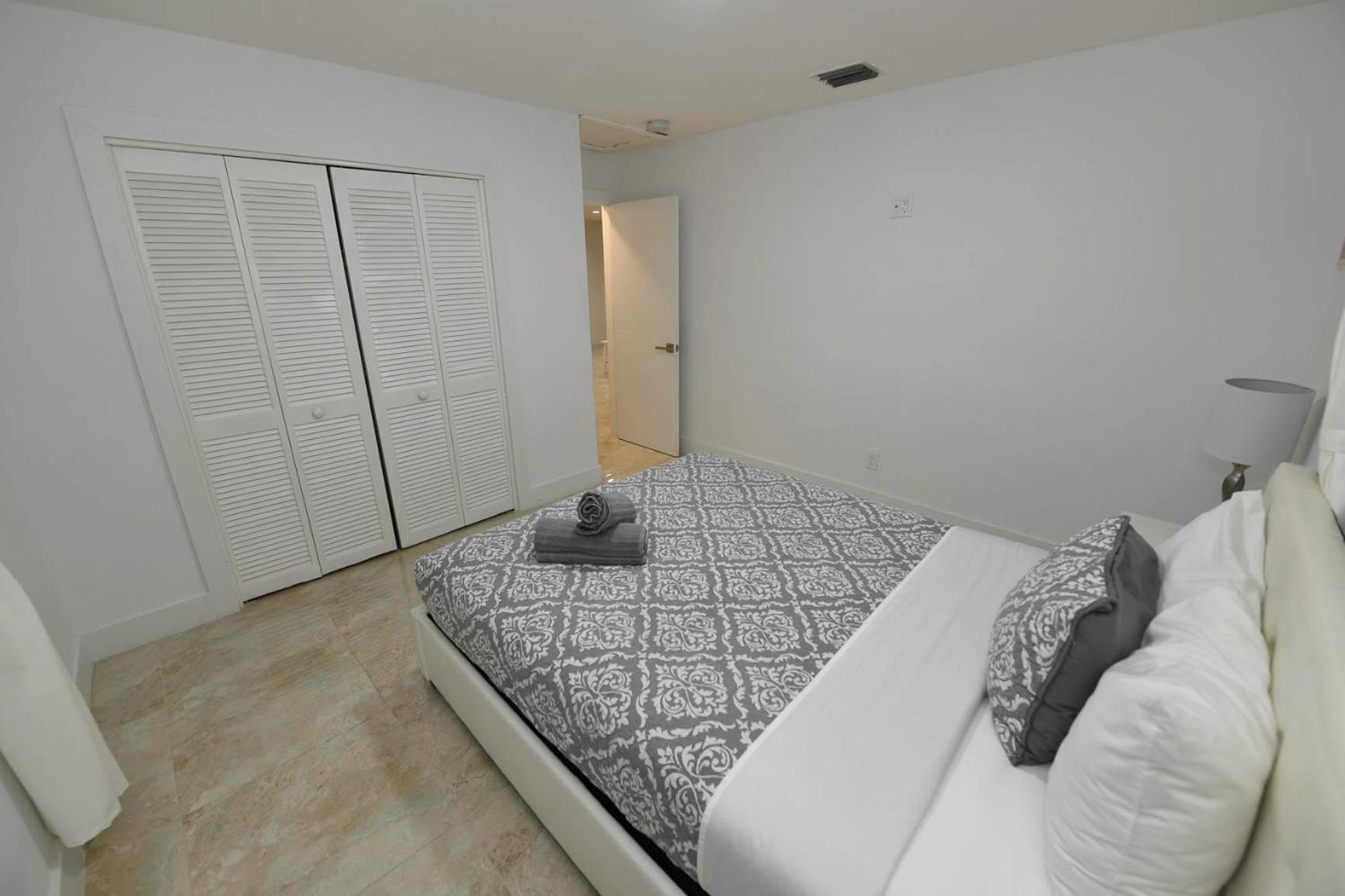 N61 Apartment Hollywood Luaran gambar